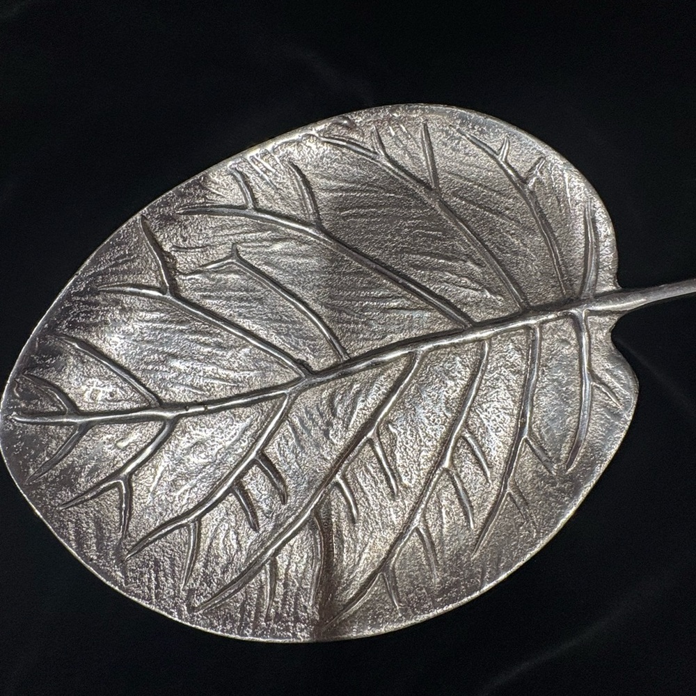 Silver Leaf-Shaped Decorative Plate